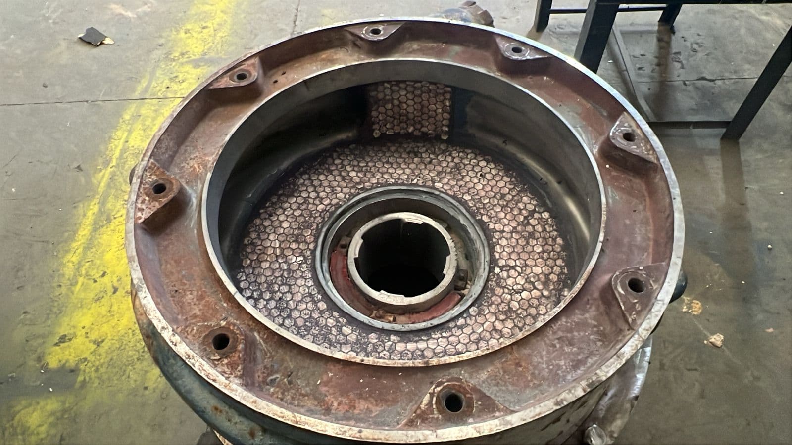 Protection de volute de pompe a boue contre l'abrasion - après