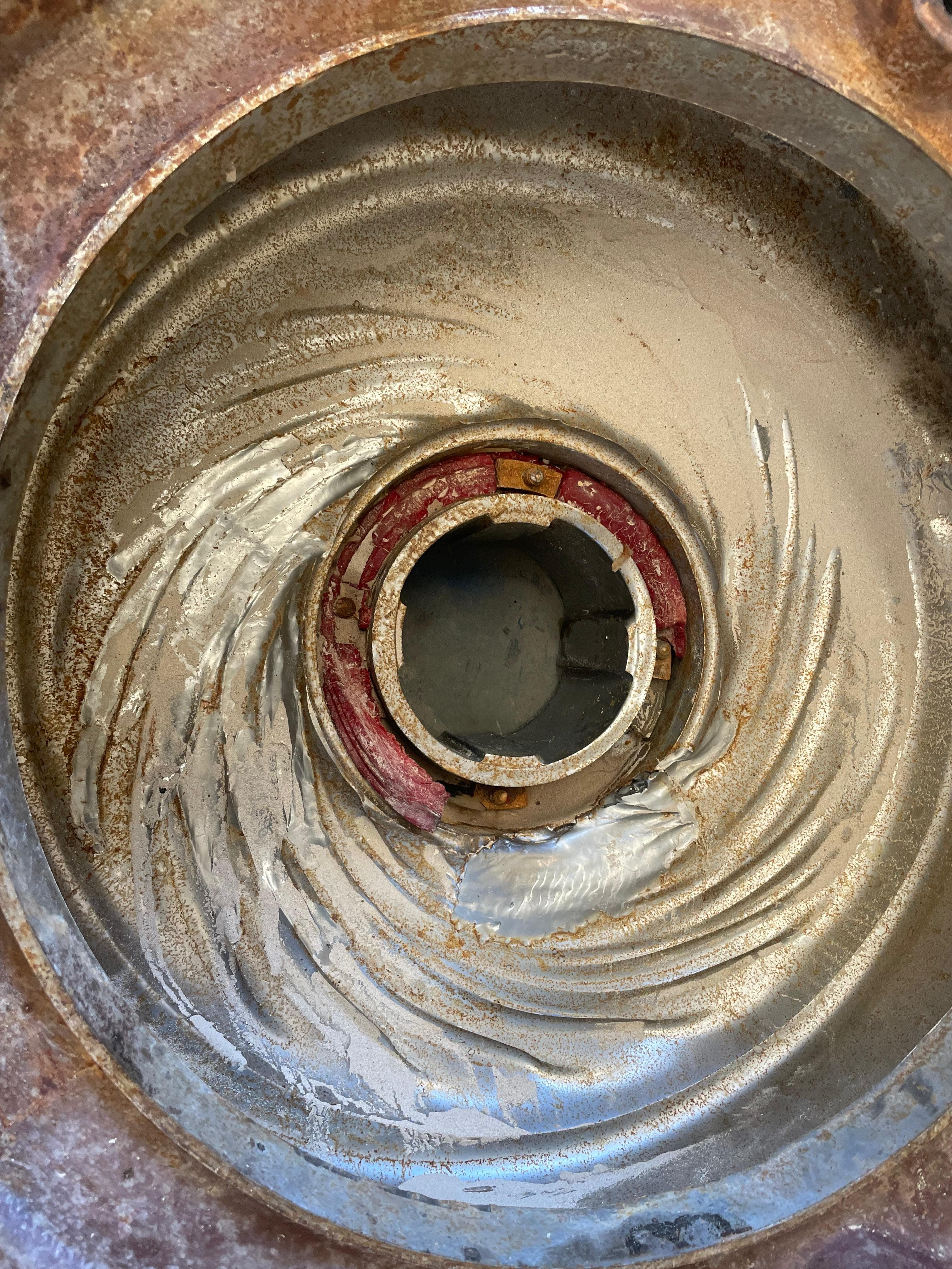 Protection de volute de pompe a boue contre l'abrasion - avant