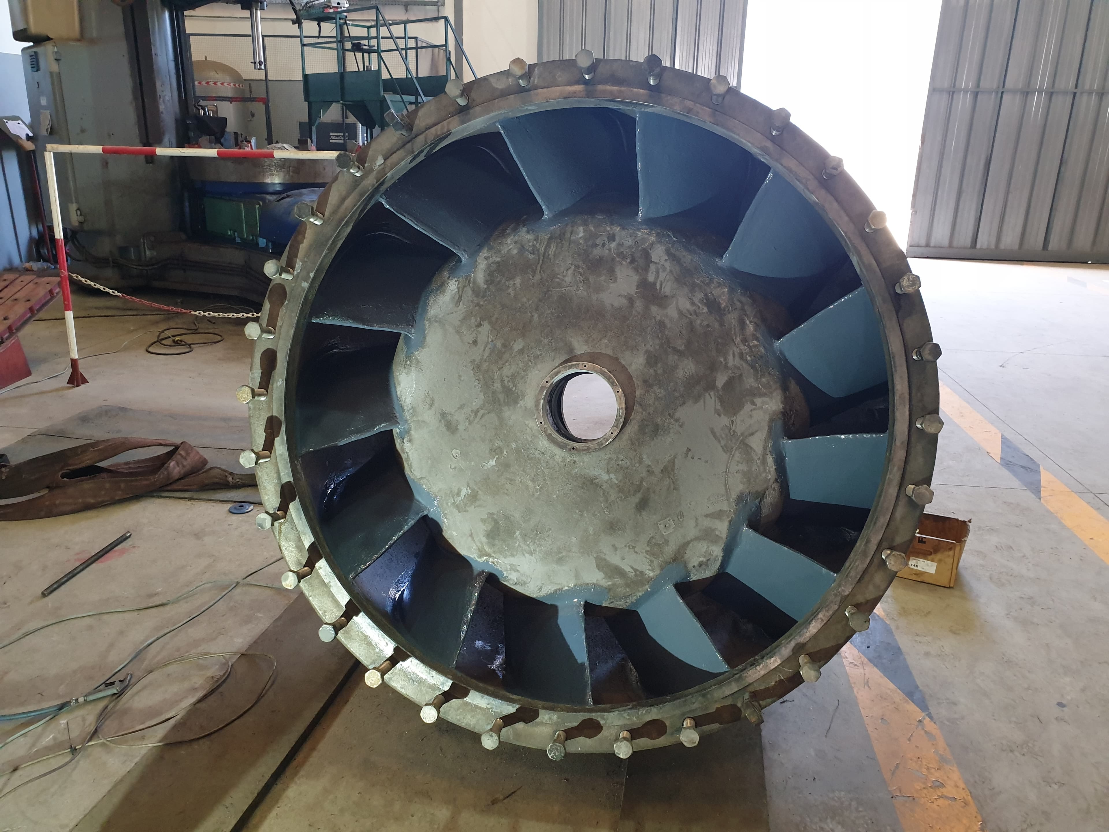 Remise en etat et protection d'un diffuseur de pompe verticale contre la corrosion et l'erosion - après